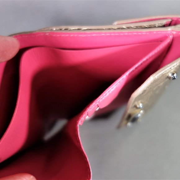 Judith Leiber Ostrich Small Wallet Platinum NEW - Picture 8 of 11